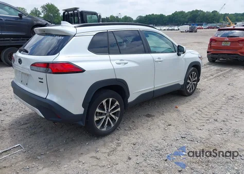 2022 Toyota Corolla Cross Xle from USA, damaged, VIN 7MUEAABG2NV022949